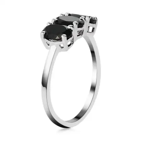 Thai Black Spinel 3 Stone Ring in Sterling Silver 1.65 ctw - Picture 4 of 5